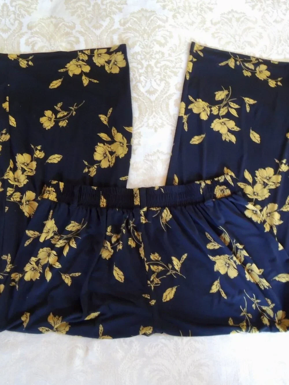 Torrid Black & Gold Floral Studio Knit Wide Leg Pants 2X - Picture 5 of 8